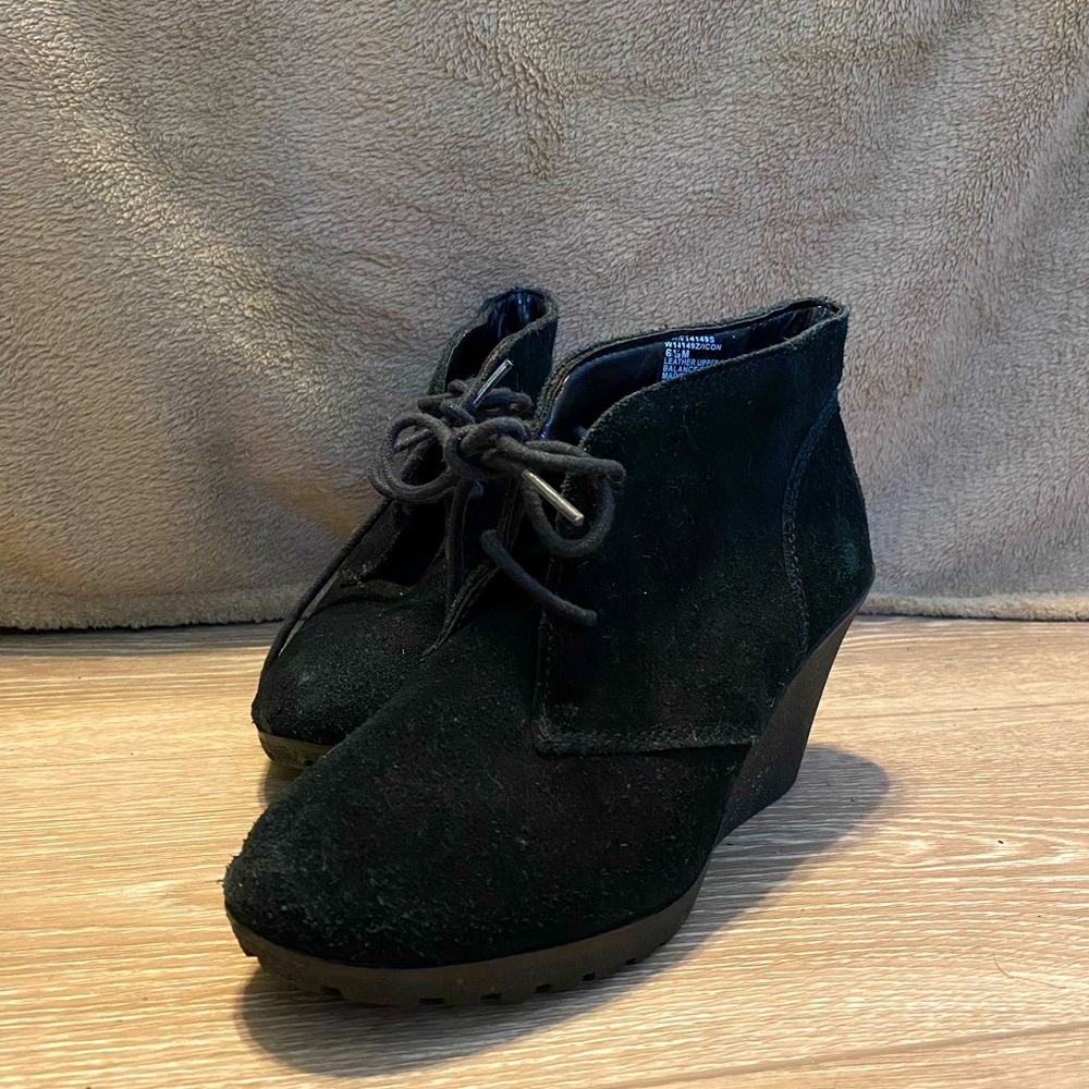 White Mountain Women’s Ankle Booties size 6.5